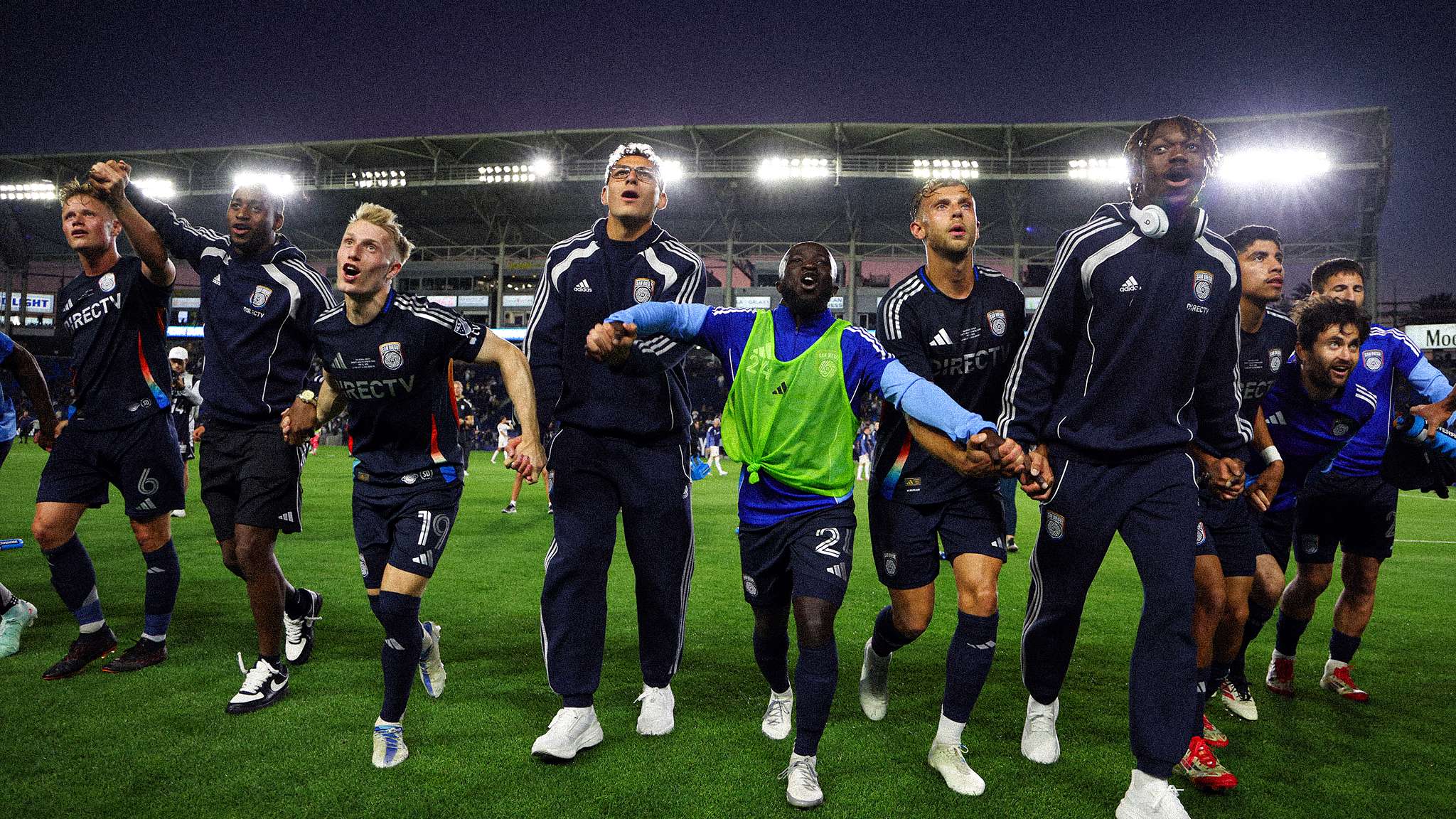 22／23賽季歐冠第6輪利物浦2-0那不勒斯 小組第二出線.